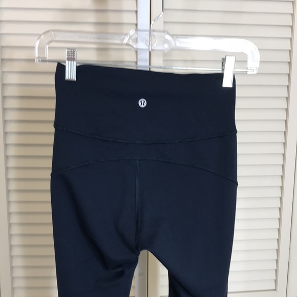 Lululemon In Movement Crop Everlux 19" Nocturnal Teal Size 4 - Picture 12 of 16
